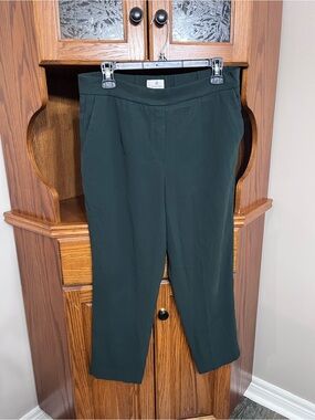 Babaton Dark Green Tailored Crop Pants